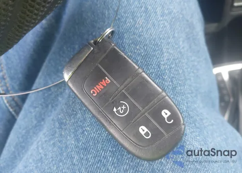 2020 Jeep Renegade Latitude Fwd z USA, uszkodzony, nr VIN ZACNJABB7LPL69716